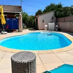 House With Pool Near Nimes , Peaceful Haven Willa