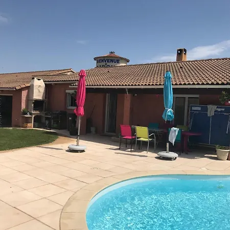 House With Pool Near Nimes , Peaceful Haven Willa Garons