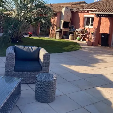 House With Pool Near Nimes , Peaceful Haven