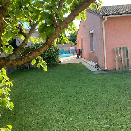 Vila House With Pool Near Nimes , Peaceful Haven Garons