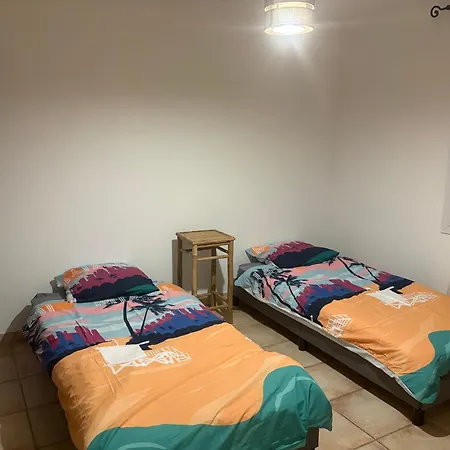 Willa House With Pool Near Nimes , Peaceful Haven Garons