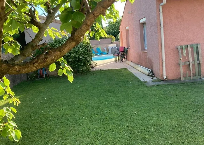 Villa House With Pool Near Nimes , Peaceful Haven Garons
